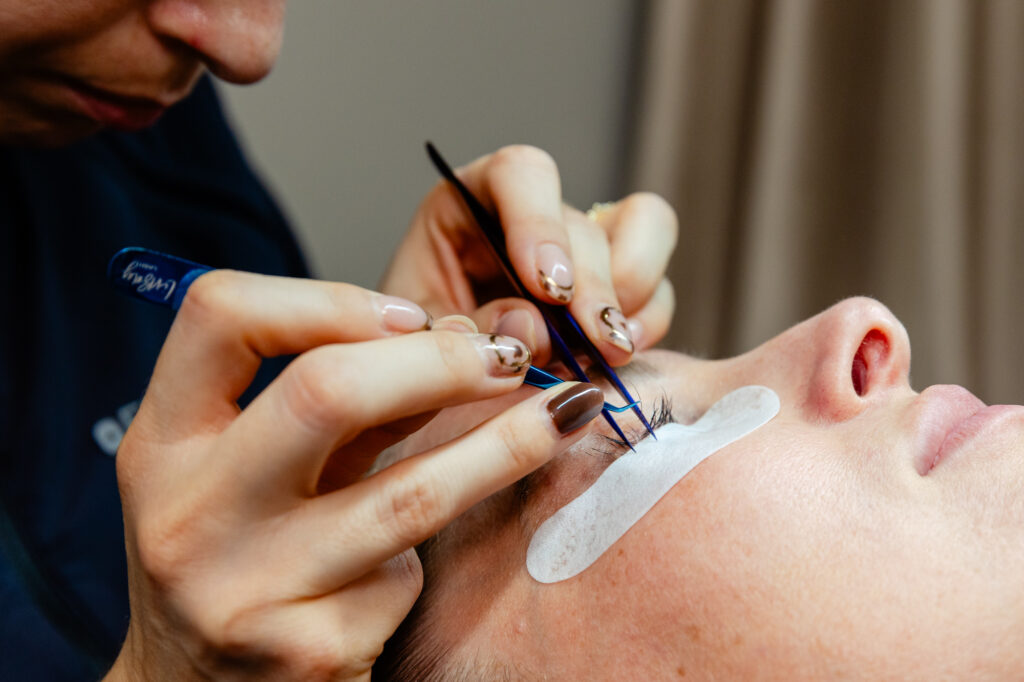 A provider at Exhibit Medical Aesthetics