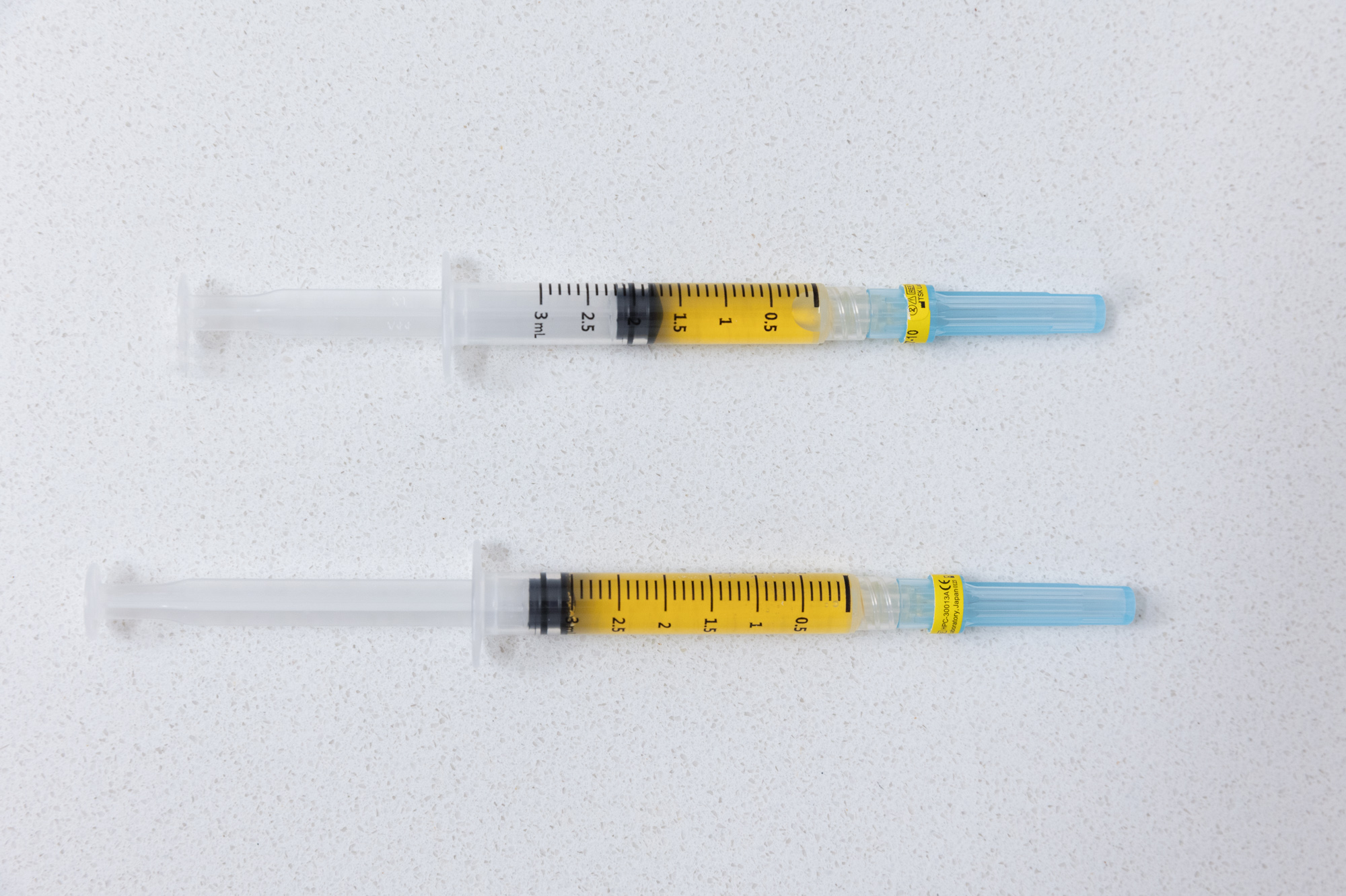 Photo of two PRP Injection needles