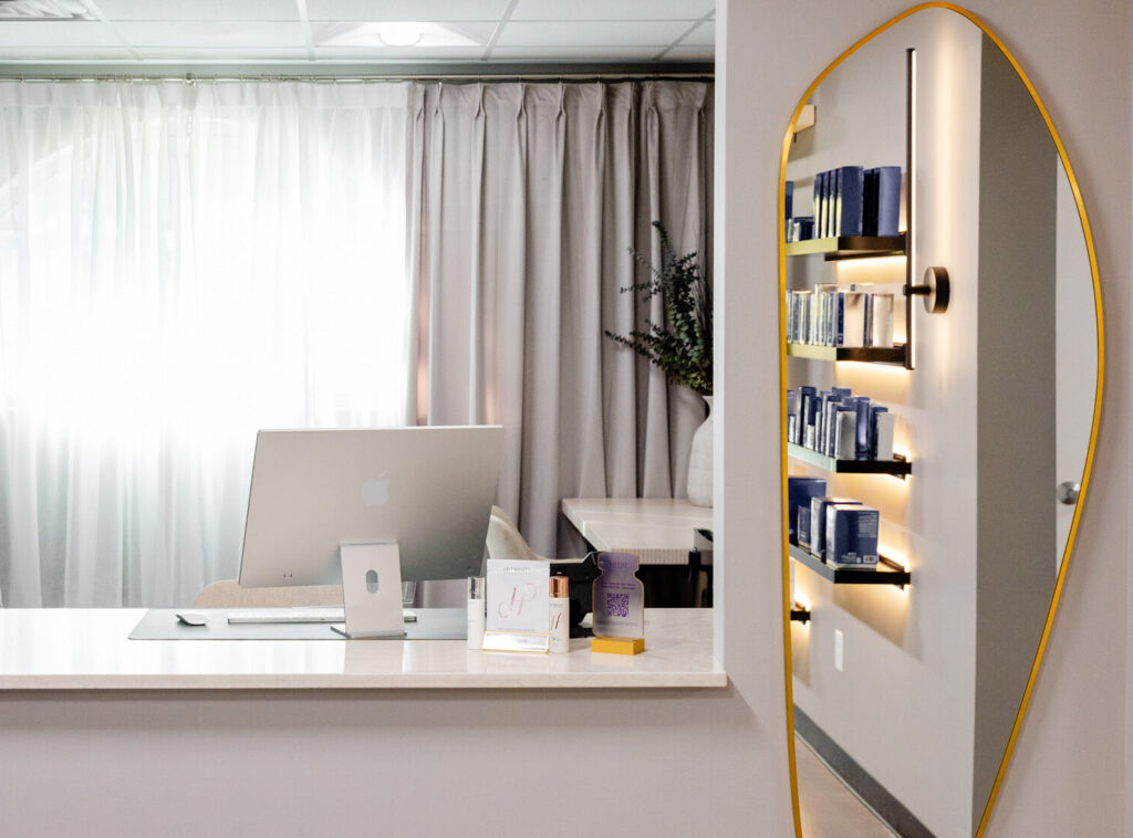 Photo of reception desk
